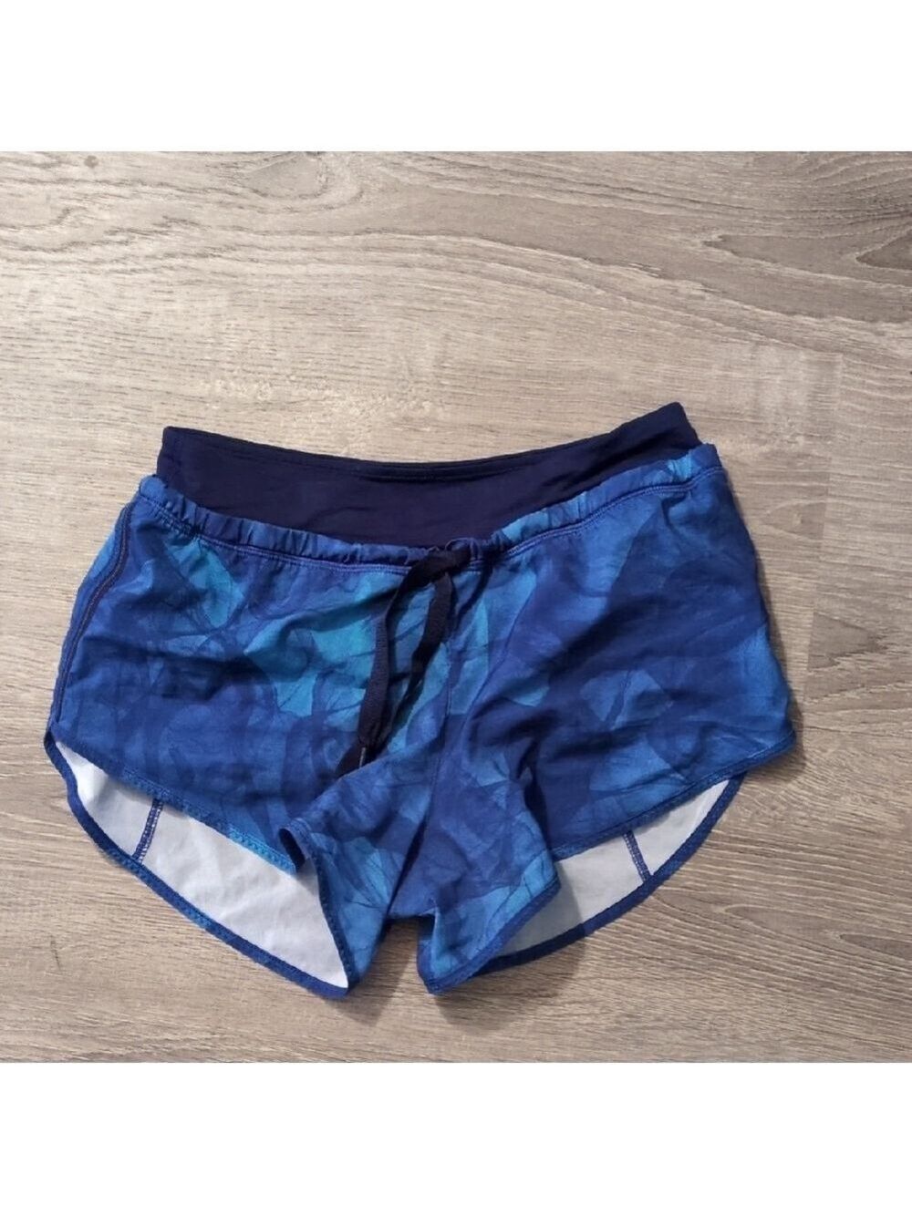 Lululemon Run It Out Short (3")Mini Midnight Tulle Multi / Hero Blue Size 2